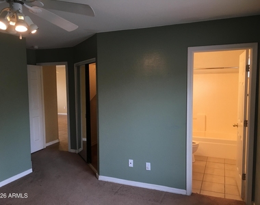 2536 E Mcarthur Drive - Photo Thumbnail 10