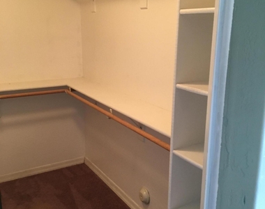 2536 E Mcarthur Drive - Photo Thumbnail 14