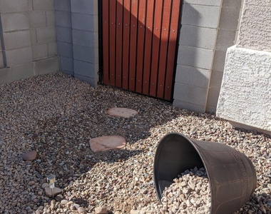 2536 E Mcarthur Drive - Photo Thumbnail 19