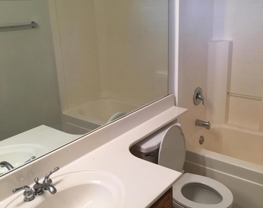 2536 E Mcarthur Drive - Photo Thumbnail 8