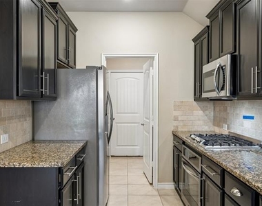 10016 Kemah Place - Photo Thumbnail 5