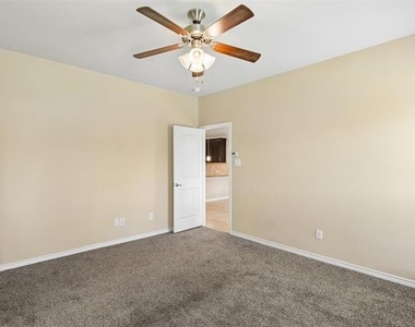 10016 Kemah Place - Photo Thumbnail 12
