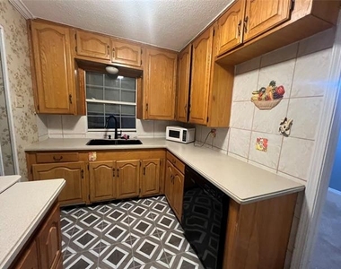 4233 Voncille Street - Photo Thumbnail 12