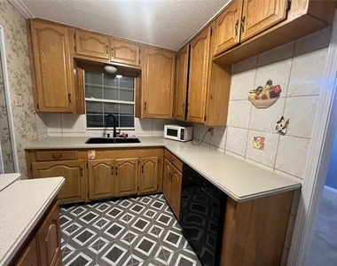 4233 Voncille Street - Photo Thumbnail 15