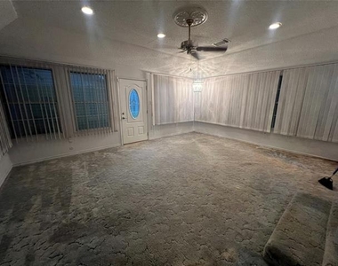 4233 Voncille Street - Photo Thumbnail 16