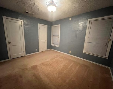 4233 Voncille Street - Photo Thumbnail 10