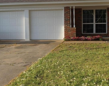 1807 W Scott Street - Photo Thumbnail 1