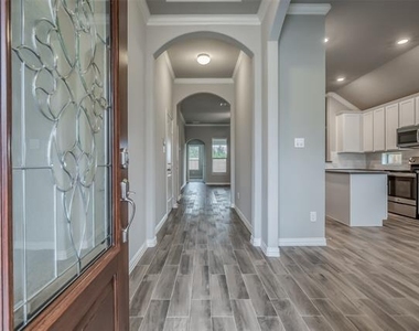 638 Devonshire Lane - Photo Thumbnail 4