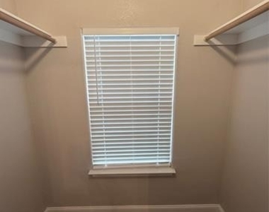 801 Meadowlark Circle - Photo Thumbnail 12