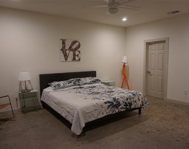 2811 Morning Avenue - Photo Thumbnail 5