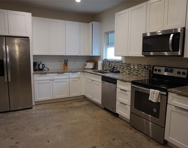 2811 Morning Avenue - Photo Thumbnail 1