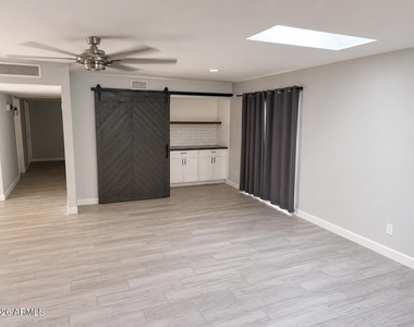 1243 E Riviera Drive - Photo Thumbnail 2