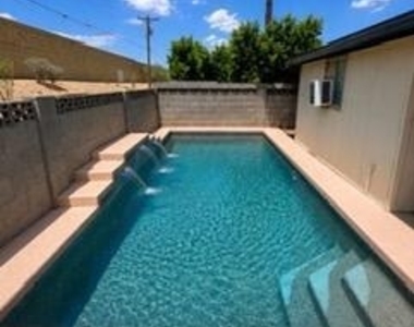 1243 E Riviera Drive - Photo Thumbnail 5
