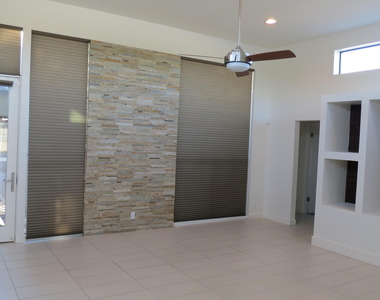 11440 N 65th Street - Photo Thumbnail 34