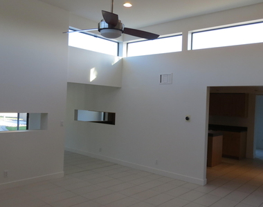 11440 N 65th Street - Photo Thumbnail 18