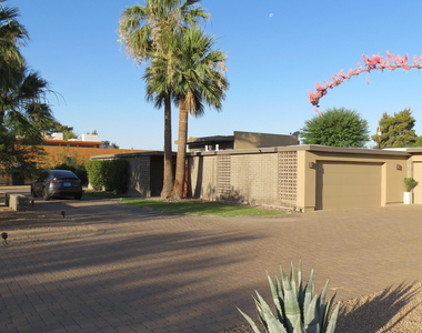 11440 N 65th Street - Photo Thumbnail 5