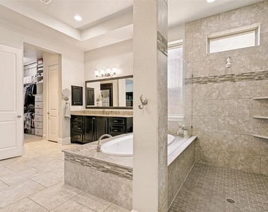 4550 Honeyvine Lane - Photo Thumbnail 21