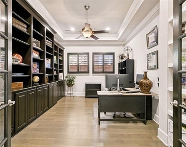 4550 Honeyvine Lane - Photo Thumbnail 8
