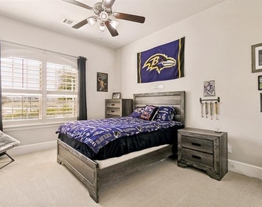 4550 Honeyvine Lane - Photo Thumbnail 25