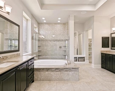 4550 Honeyvine Lane - Photo Thumbnail 22