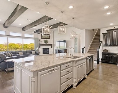 4550 Honeyvine Lane - Photo Thumbnail 12