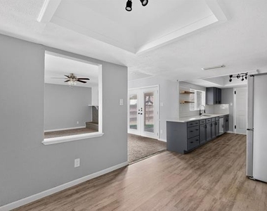 5160 N Colony Boulevard - Photo Thumbnail 17