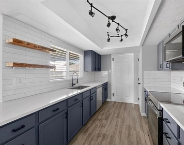 5160 N Colony Boulevard - Photo Thumbnail 16