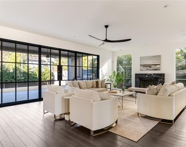 3220 Colgate Avenue - Photo Thumbnail 11