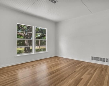 1403 Harpole Road E - Photo Thumbnail 4