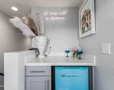 2740 E Roma Avenue - Photo Thumbnail 32