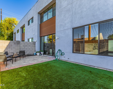 2740 E Roma Avenue - Photo Thumbnail 43