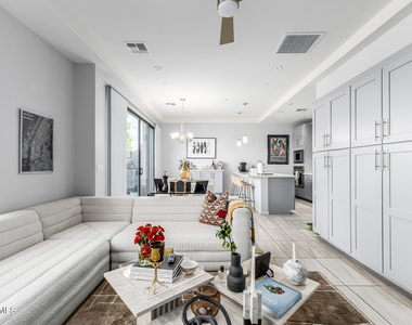 2740 E Roma Avenue - Photo Thumbnail 5