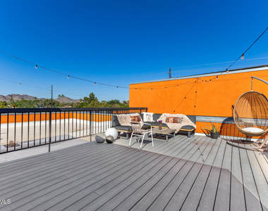 2740 E Roma Avenue - Photo Thumbnail 34