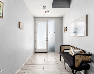 2740 E Roma Avenue - Photo Thumbnail 2