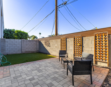 2740 E Roma Avenue - Photo Thumbnail 42