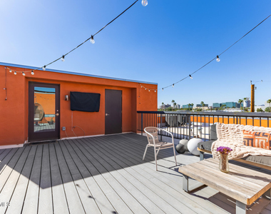 2740 E Roma Avenue - Photo Thumbnail 37