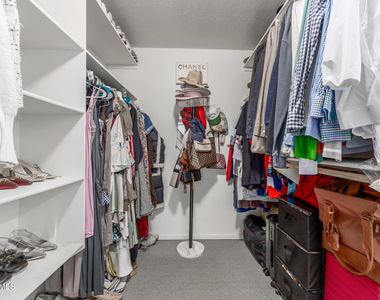 2740 E Roma Avenue - Photo Thumbnail 26