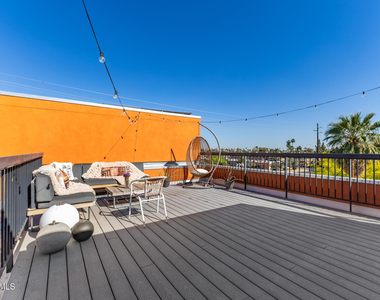 2740 E Roma Avenue - Photo Thumbnail 35
