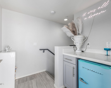 2740 E Roma Avenue - Photo Thumbnail 33