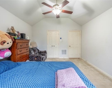 2324 Crestridge Drive - Photo Thumbnail 17