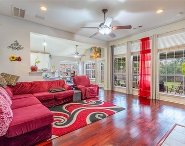 2324 Crestridge Drive - Photo Thumbnail 5