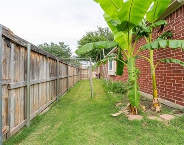 2324 Crestridge Drive - Photo Thumbnail 25