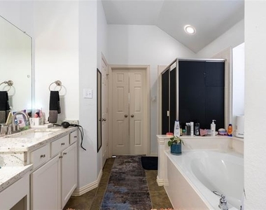 2324 Crestridge Drive - Photo Thumbnail 22