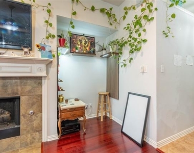 2324 Crestridge Drive - Photo Thumbnail 11