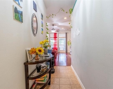 2324 Crestridge Drive - Photo Thumbnail 4