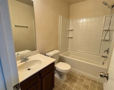 12616 Skeeter Drive - Photo Thumbnail 9