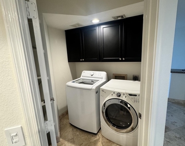 3235 E Camelback Road - Photo Thumbnail 12