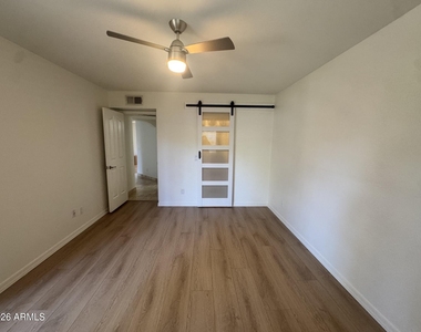 3235 E Camelback Road - Photo Thumbnail 3