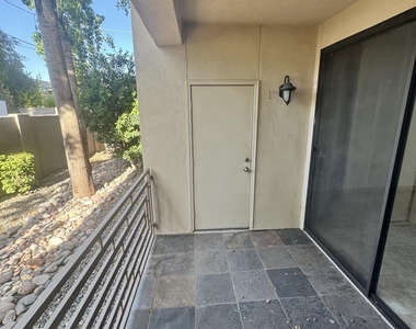 3235 E Camelback Road - Photo Thumbnail 5