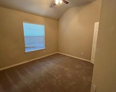 11421 Aspen Creek Drive - Photo Thumbnail 15